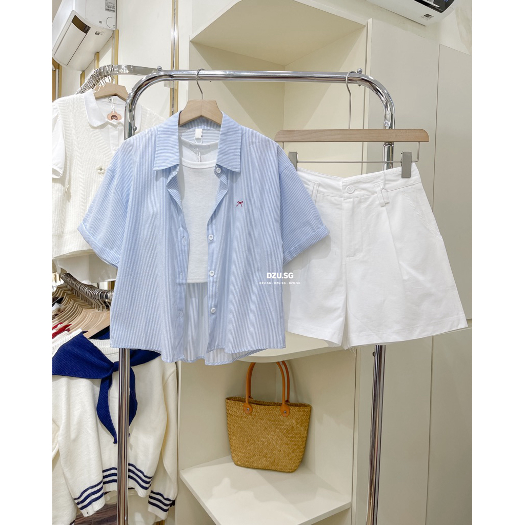 || HCM HCM HCM || เสื้อลายทางสีฟ้าปักโบว์สีแดง / /