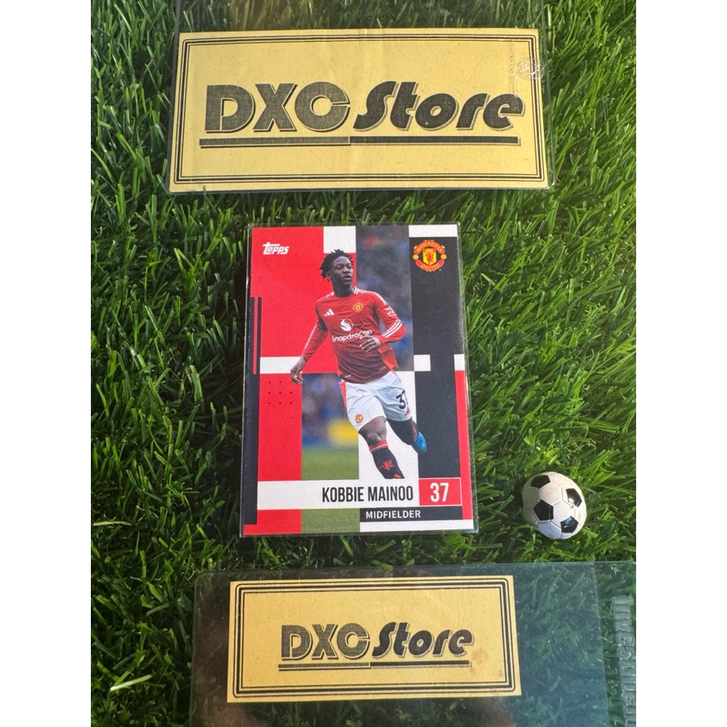 [ ของแท้ ] - TOPPS MANCHESTER UNITED TEAM SET 2025 - KOBBIE MAINOO