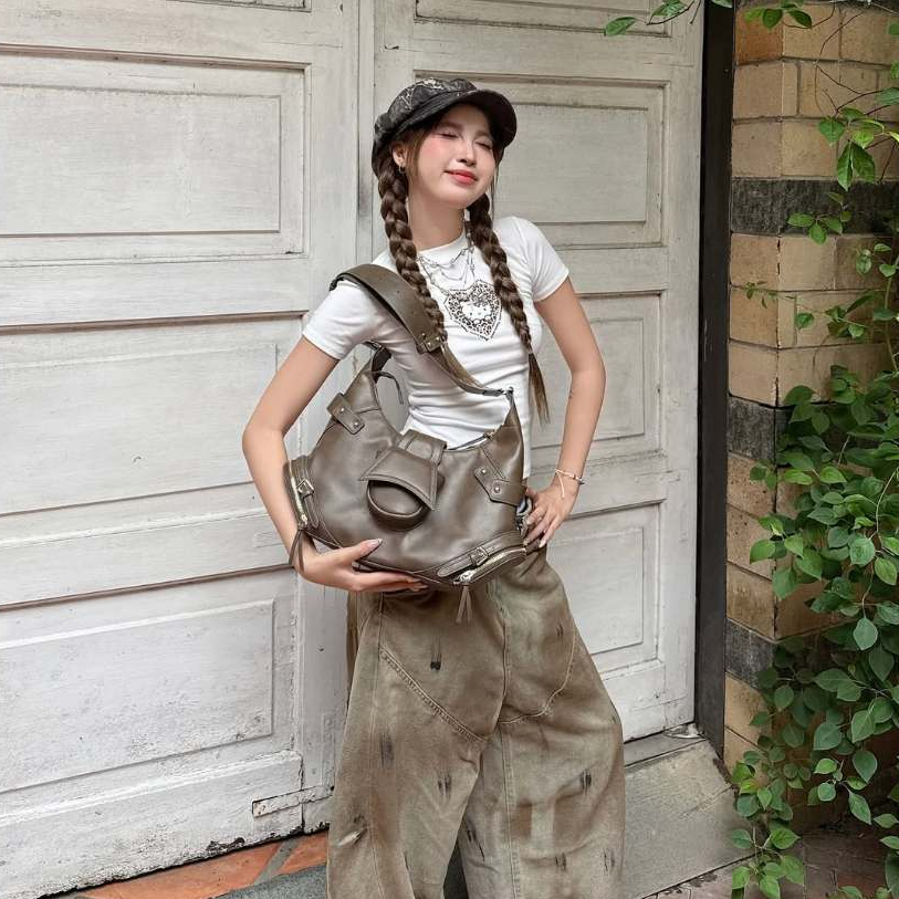 กระเป๋าถือ 2-FACE ไซส์ใหญ่ (M) - CHAUTFIFTH