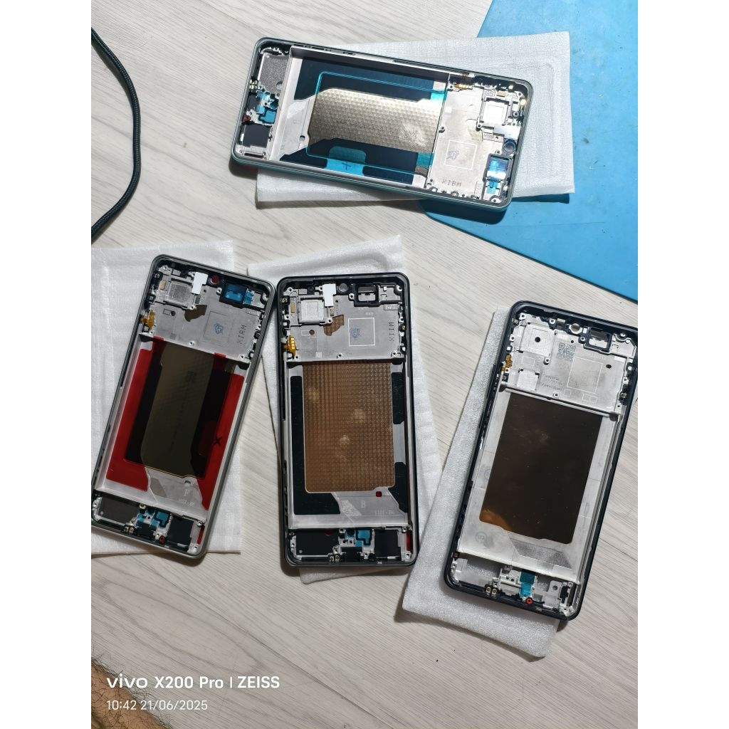 กรอบกลางรองรับหน้าจอสําหรับ IQOO z9/ z9 turbo/ z9 turbo plus...