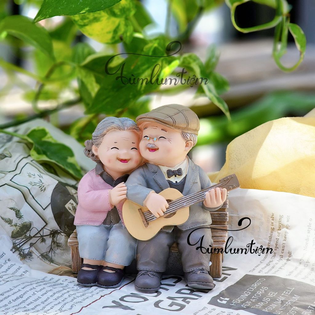 DECORATIVE COMPOSITE STATUES OF ALL KINDS - MR. และ GRANDMOTHER STATUES - LANDSCAPE DECOR STATUES