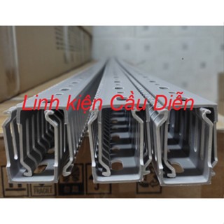 SWD 4025 – ตะแกรงสายไฟพลาสติก (HxW) 40x25mm