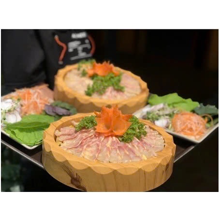 ถาด SUSHI - SASHIMI, SALMON, พลาสติกไม้สนกลมสําหรับตกแต่งซูชิและซาซิมิ