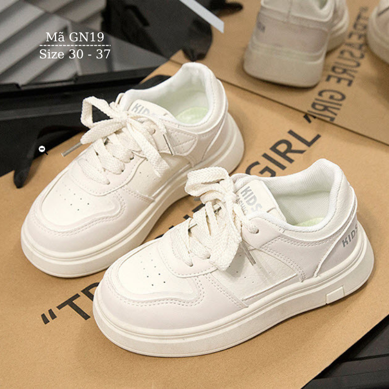 รองเท้าผ้าใบเด็กสีขาวสําหรับเด็กชายและเด็กหญิงพร้อมเชือกรวมกับสติกเกอร์แบบไดนามิกและบุคลิกภาพสําหรับ