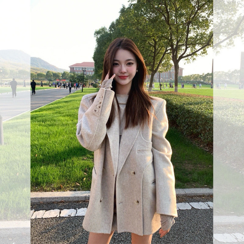 CHINESE BILLION STANDARD MILK BEIGE STAND-UP JACKET