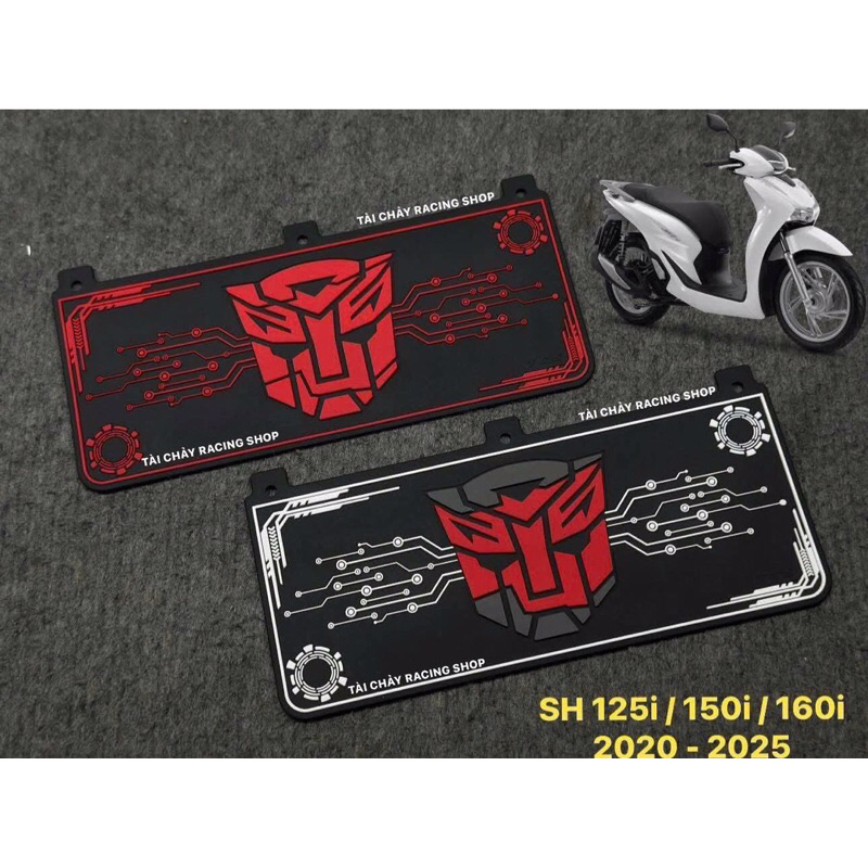 [ 1 ชิ้น ] 3D TRANSFORMEN REAR FENDER RUBBER BLACK BACKGROUND MOUNTED SH 2020 - 2025 125i / 150i / 1
