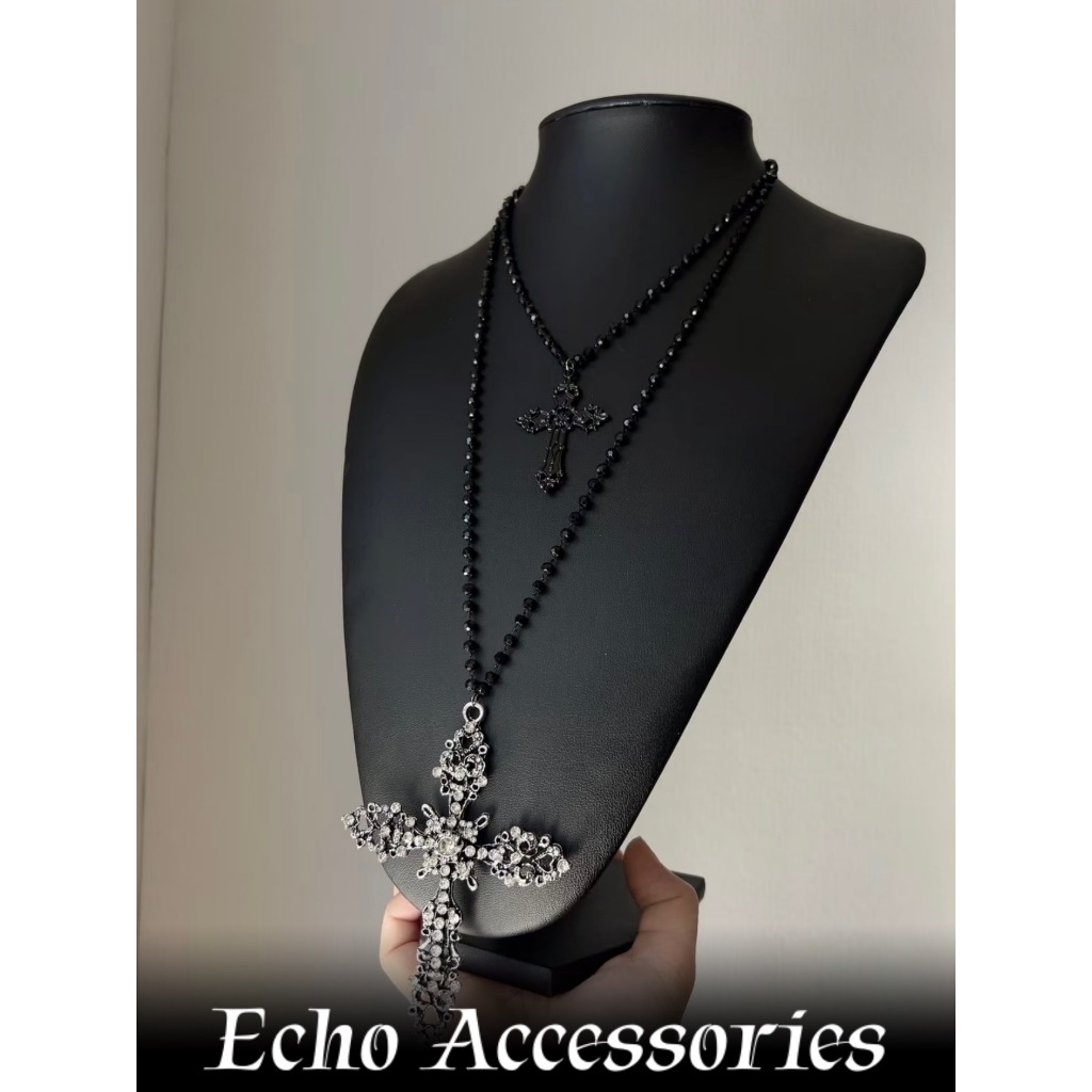 Echo Accessories สร้อยคอจี้ไขว้สองด้านสีดําและสีขาว