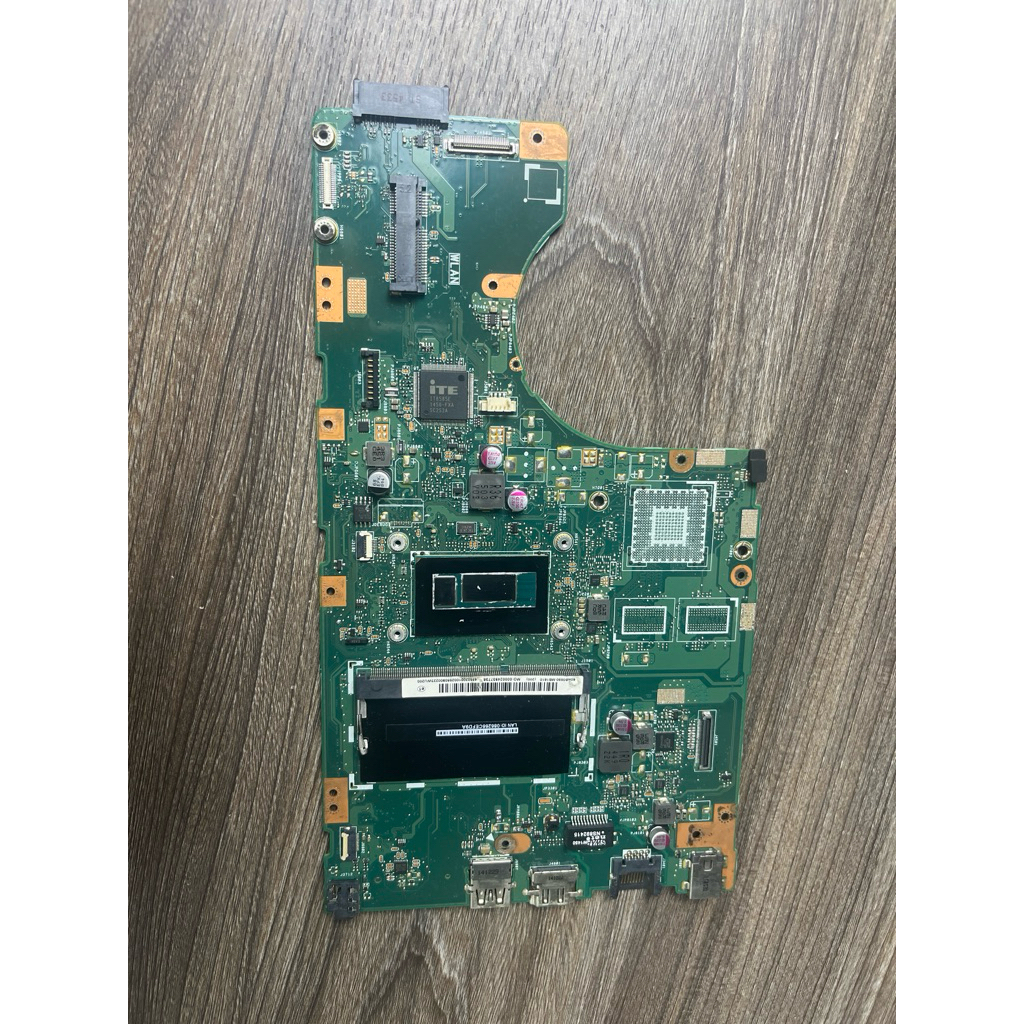 แล็ปท็อปหลัก Asus TP550L TP550LA TP550LD TP550LN Core I3