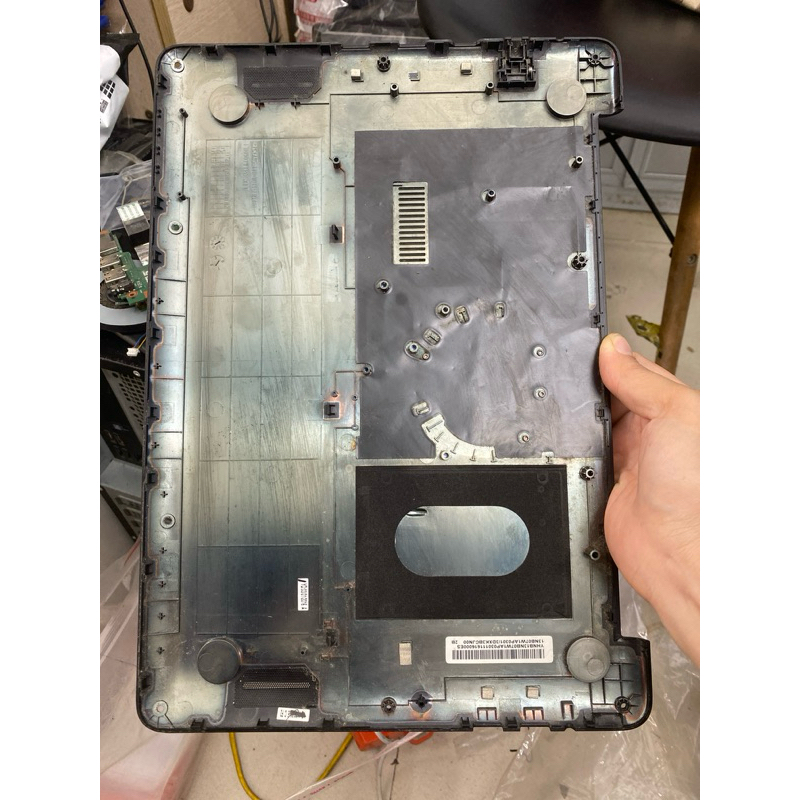 D ด้านข้างเพื่อถอดประกอบแล็ปท็อป Asus X401 X401A X401U F401