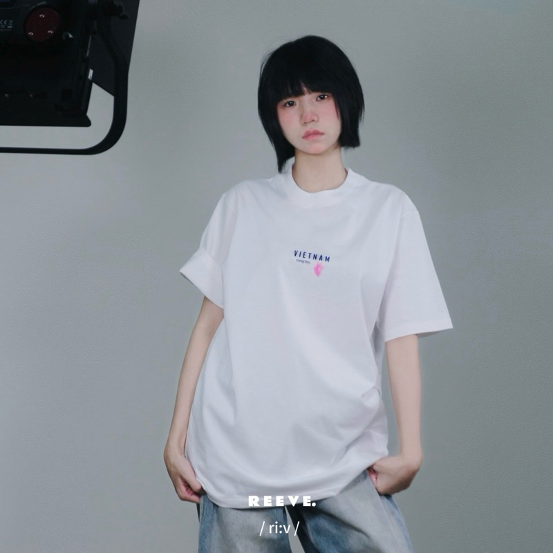 เสื้อยืด VIETNAM IN THE HEART  Patriotic สําหรับผู้ชายและผู้หญิง ผ้าฝ้าย 100% reeve.official - เสื้อ