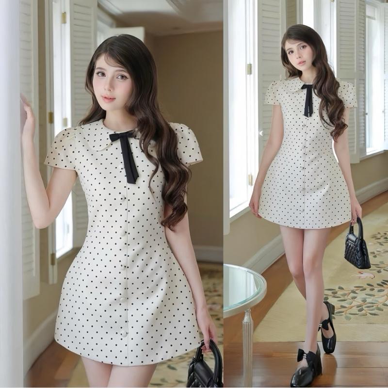 (รวมกางเกงกันรอย) Y50 เดรสลายจุดปกบัวติดกระดุม - เดรส Akara ตู้เสื้อผ้า