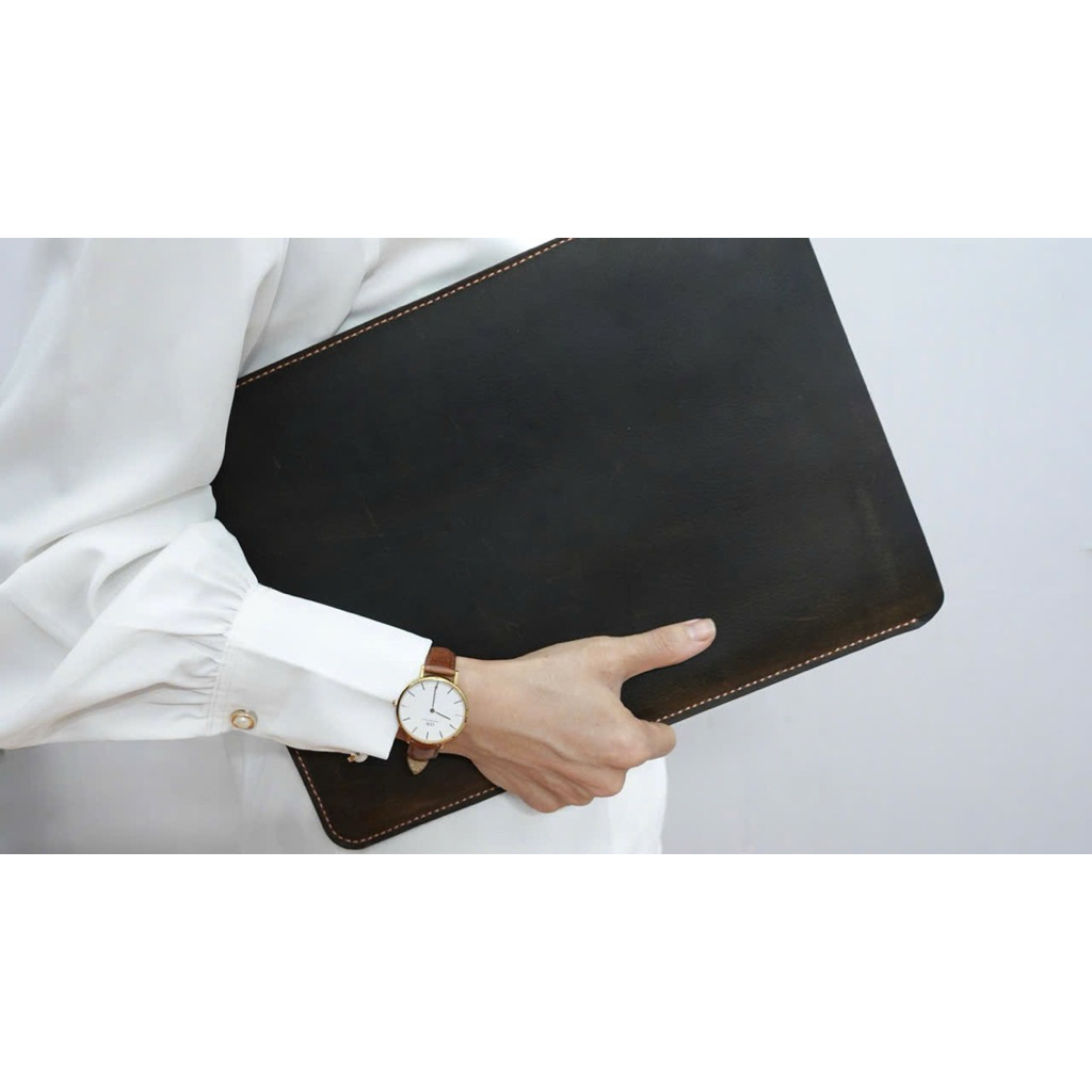 CRAZY HORSE WAX COW LEATHER CASE - DIFFERENT CLASS สําหรับ SUCCESSFUL PEOPLE