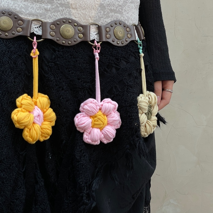 ที่แขวนกระเป๋าดอกไม้ - Fashion Bagcharm by Cho Vui Craft