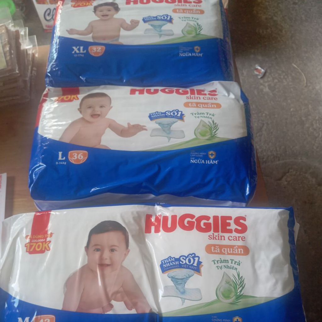 กางเกงผ้าอ้อม Huggies