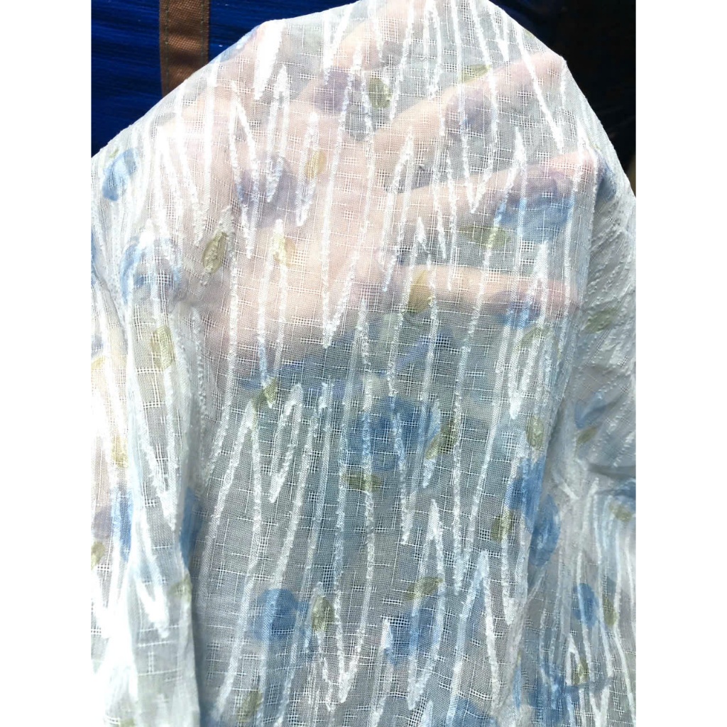 B977 - ผ้าชีฟองปักซิกแซก (1.2m x 1.5m) ไม่ยืด