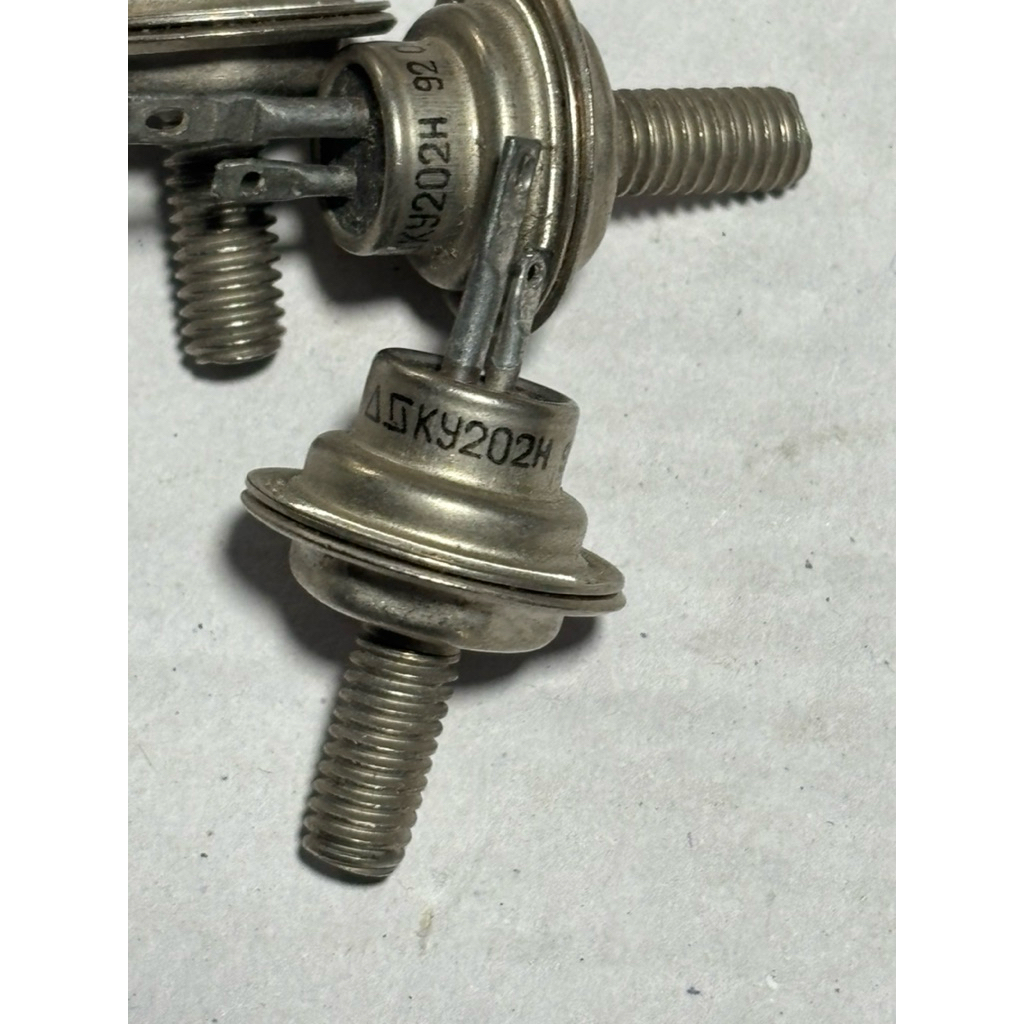 ชุดไดโอดควบคุม 5 ชิ้น KY202 400V 10A