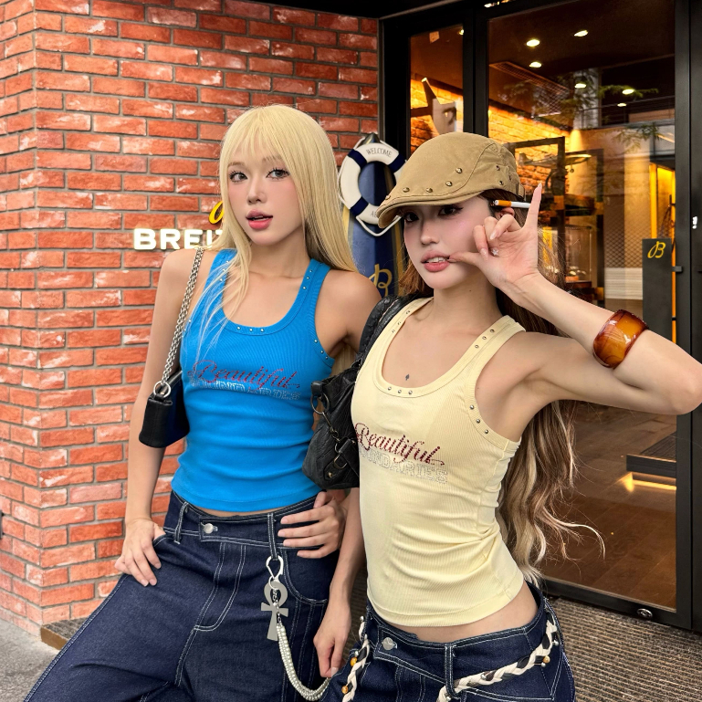 เสื้อยืด Slim Tanktop พร้อม Canopy Edge & Bebou Stone Print Top AIAI OFFICIAL