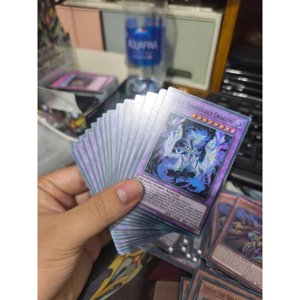 [Yugioh Funny Shop] การ์ดมังกร Kans Starsource 1 ใบ - OP28-EN008 - SUPER RARE