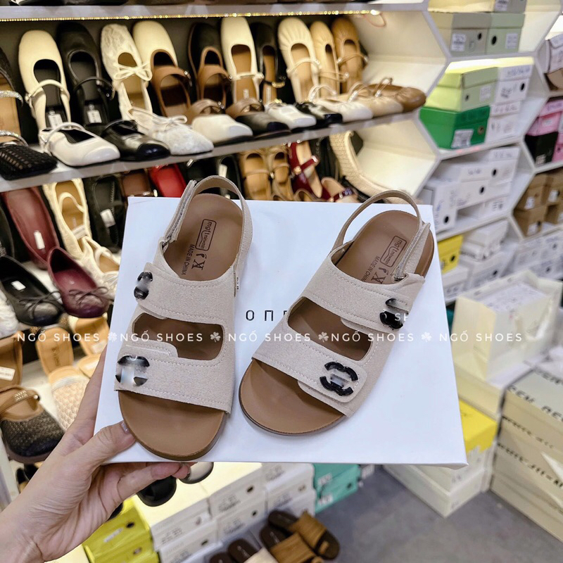 รองเท้าแตะสักหลาด qc ครบกล่องของแท้