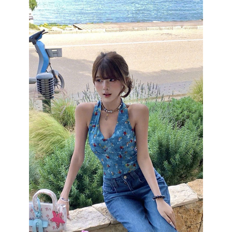 เสื้อชั้นในสตรีผูกคอ Qcc