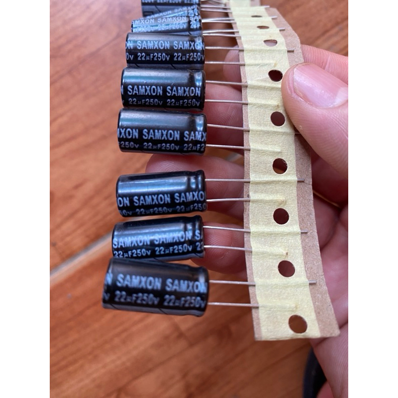 คาปาซิเตอร์กรองไฟ 22uf250v, 1000uf25v, 22uf400v