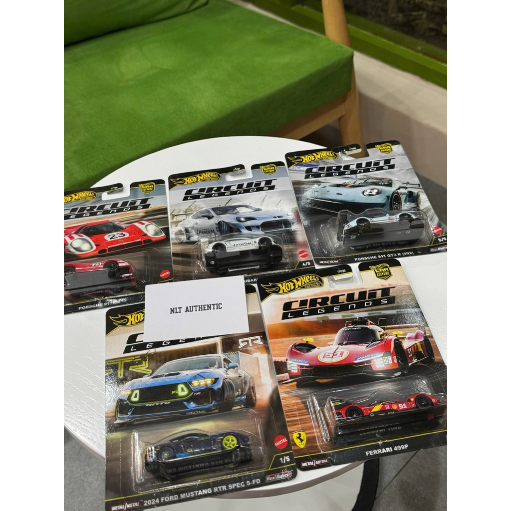 Hotwheels Premium Set Circut Legend