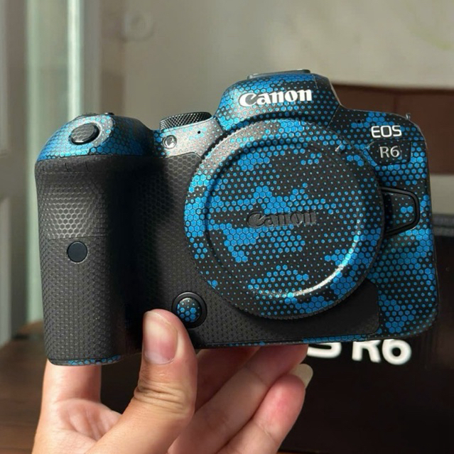 สติ๊กเกอร์ 3M และตัวอย่าง Skin mix สําหรับ Canon R6, ตัวเครื่อง Canon R6 II - SKINTOT