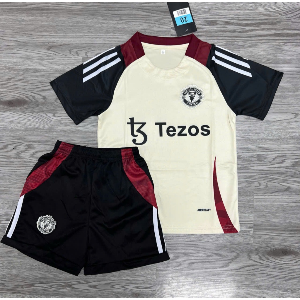 [หมายเลขชื่อพิมพ์] ชุดฟุตบอลเด็ก - MU Black Hand Cream T3 Tezos ผ้าเซซามีรูเข็ม