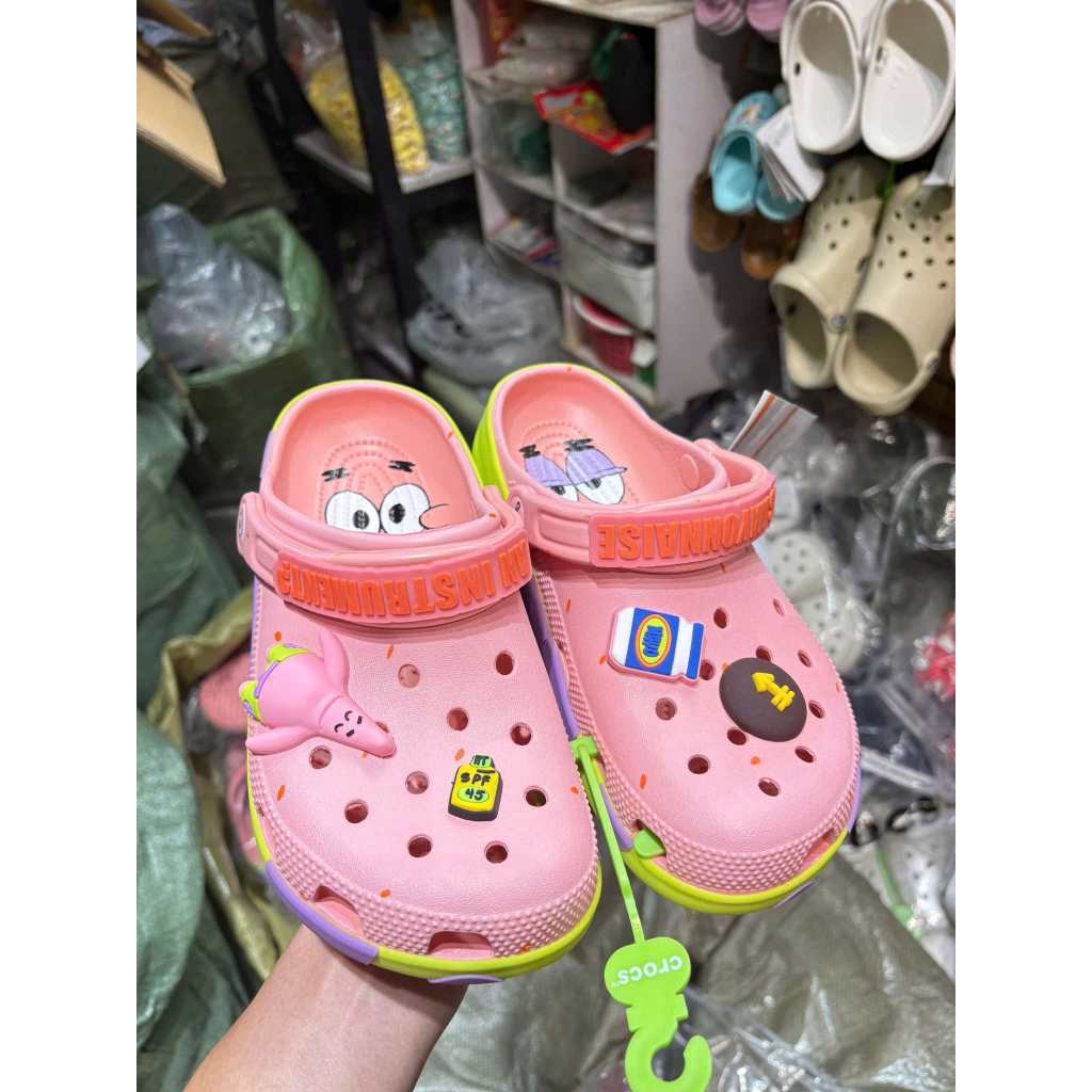 รองเท้าแตะจระเข้ x ฟองน้ําสีชมพู Sponge.bob Patrick พร้อมรูปภาพที่แนบมาด้วย