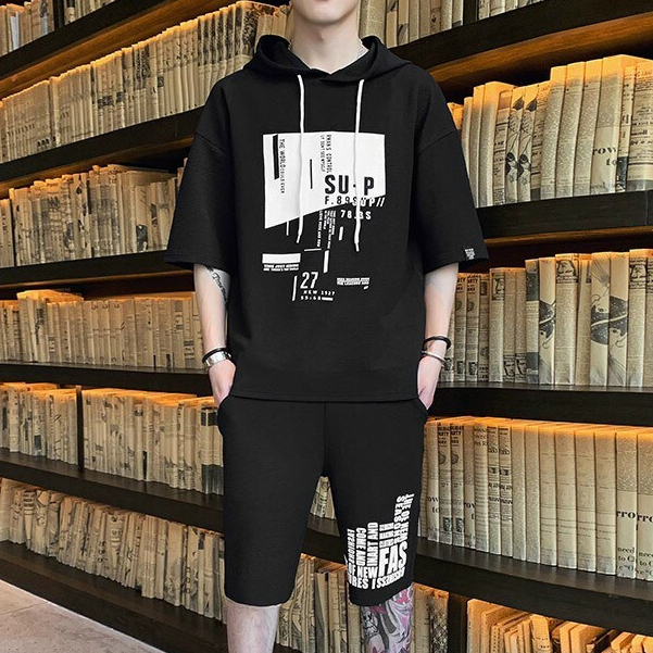 [ใหม่] ชุดเสื้อและกางเกงขาสั้นสไตล์ Uniex ผลิตจากวัสดุยืดหยุ่นนุ่มและเท่สําหรับสวมใส่บ้านและออกไป SU