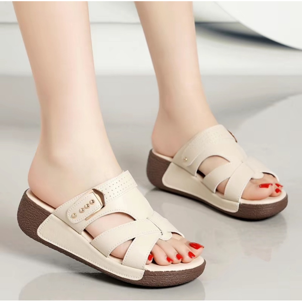 รองเท้าแตะผู้หญิง Quang chou พร้อมพื้นรองเท้าสูง 4p สีต่างๆเหมาะสําหรับแฟชั่นทุกประเภท