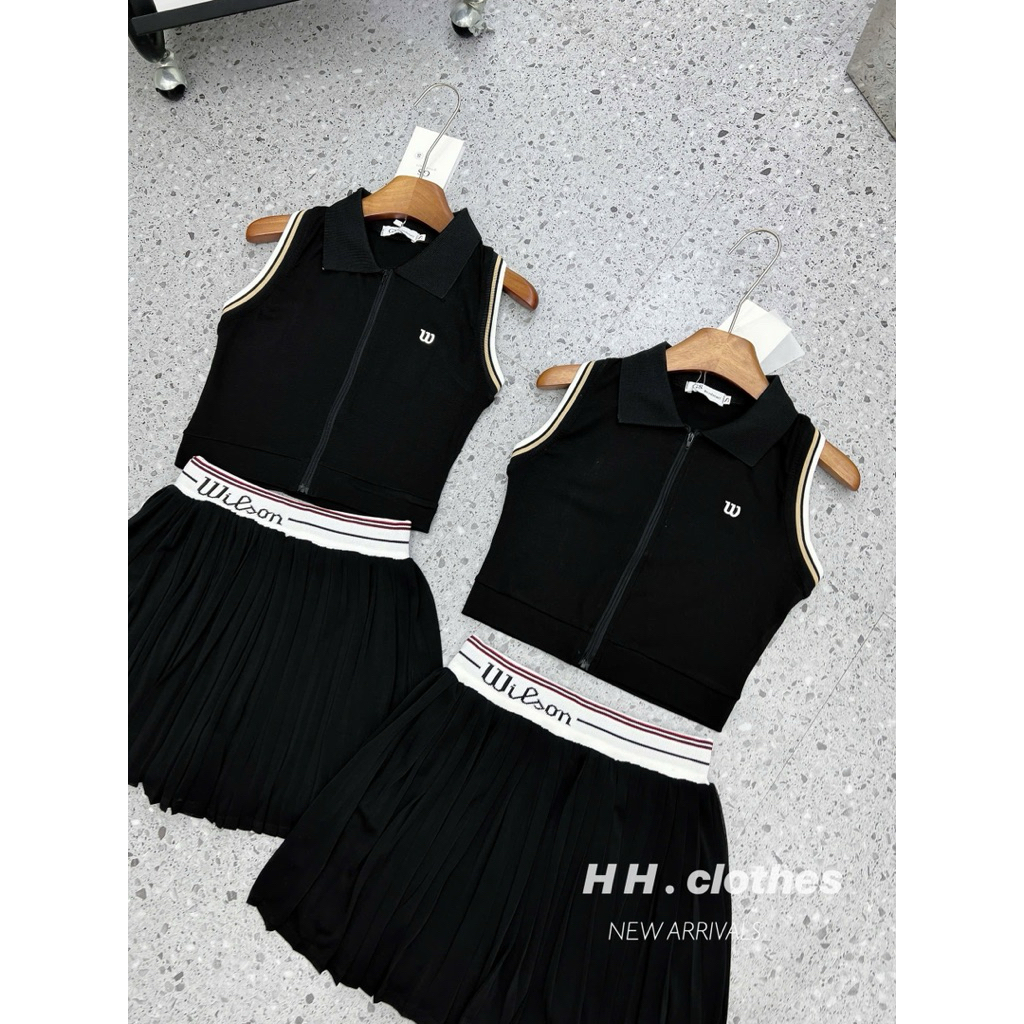 ชุดกีฬาสีเขียวเข้ม LunaClassy ผสมกระโปรงบานมาตรฐาน Gs HH9219SF