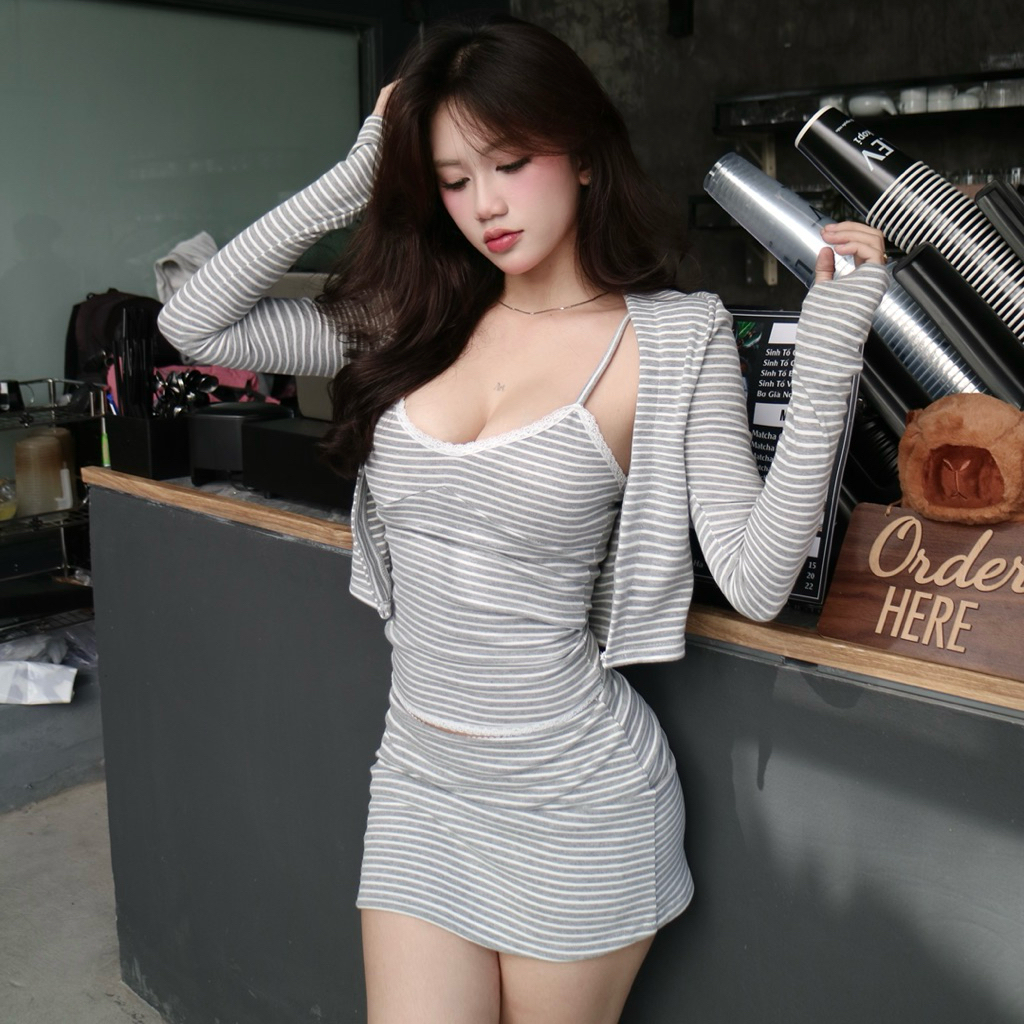Erotas Set กอดตัว เข้ารูปสวย กอดหุ่น เท่ นุ่ม