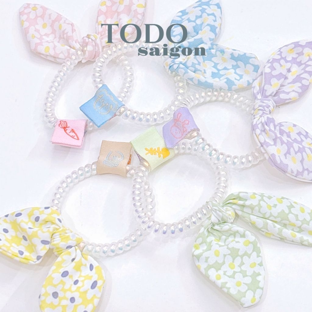 TODO RABBIT EARS SPRING HAIR TIE