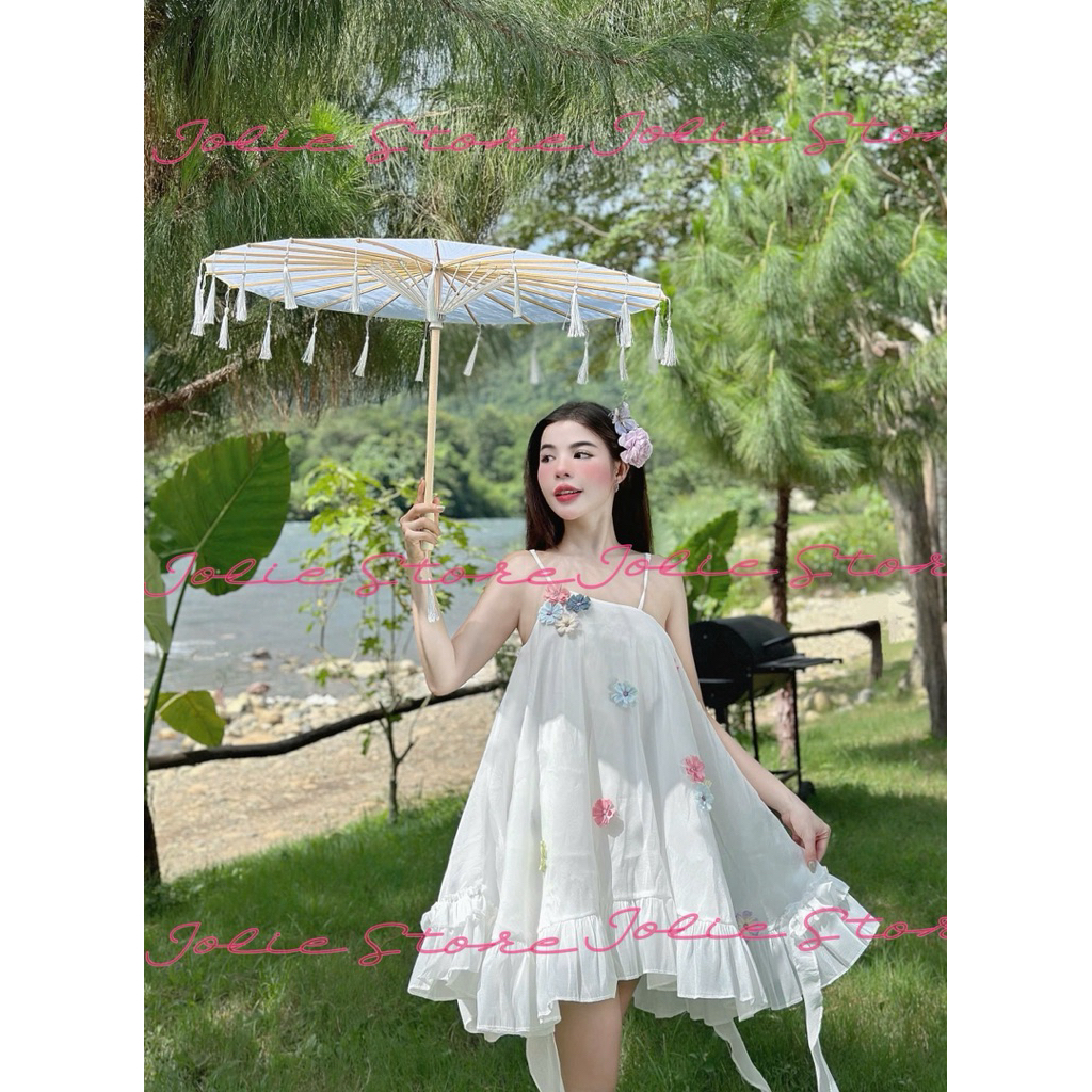 Babydoll เดรสลายดอกไม้เปิดไหล่ 2 สาย สีขาว แต่งระบาย - Jolie Store