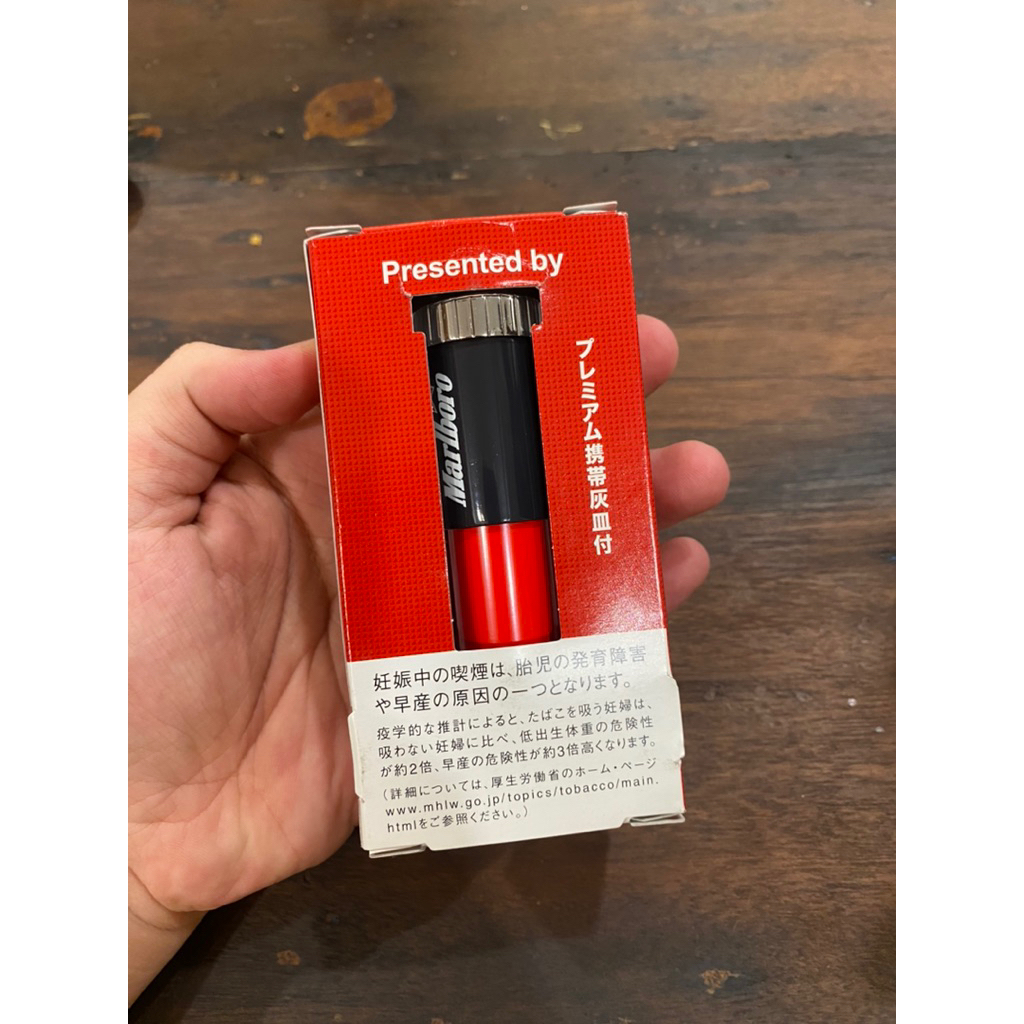 ที่เขี่ยบุหรี่ขนาดเล็กโลหะ Marlboro สินค้าในประเทศญี่ปุ่นใหม่เต็มกล่อง