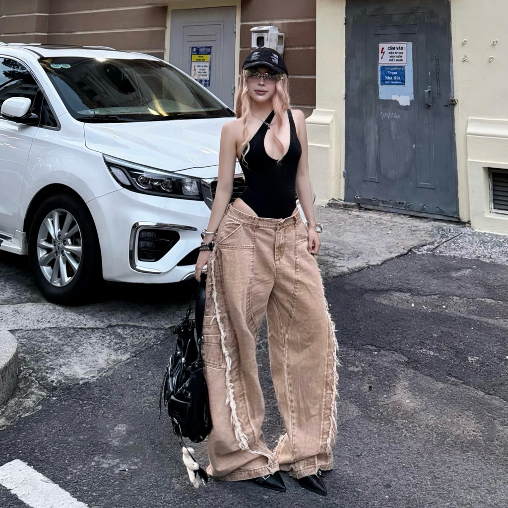 [JEAN TASSEL SS25 ] กางเกงยีนส์ทรงหลวมขากว้างทําจากผ้าหยาบเนื้อนุ่ม ใส่ขาทั้งสองด้าน - BY JADENI x DANENJI
