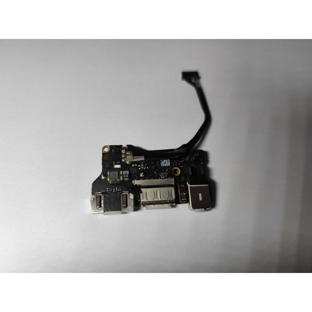 บอร์ดจ่ายไฟ macbook air a1466 2013-2017 มือสอง