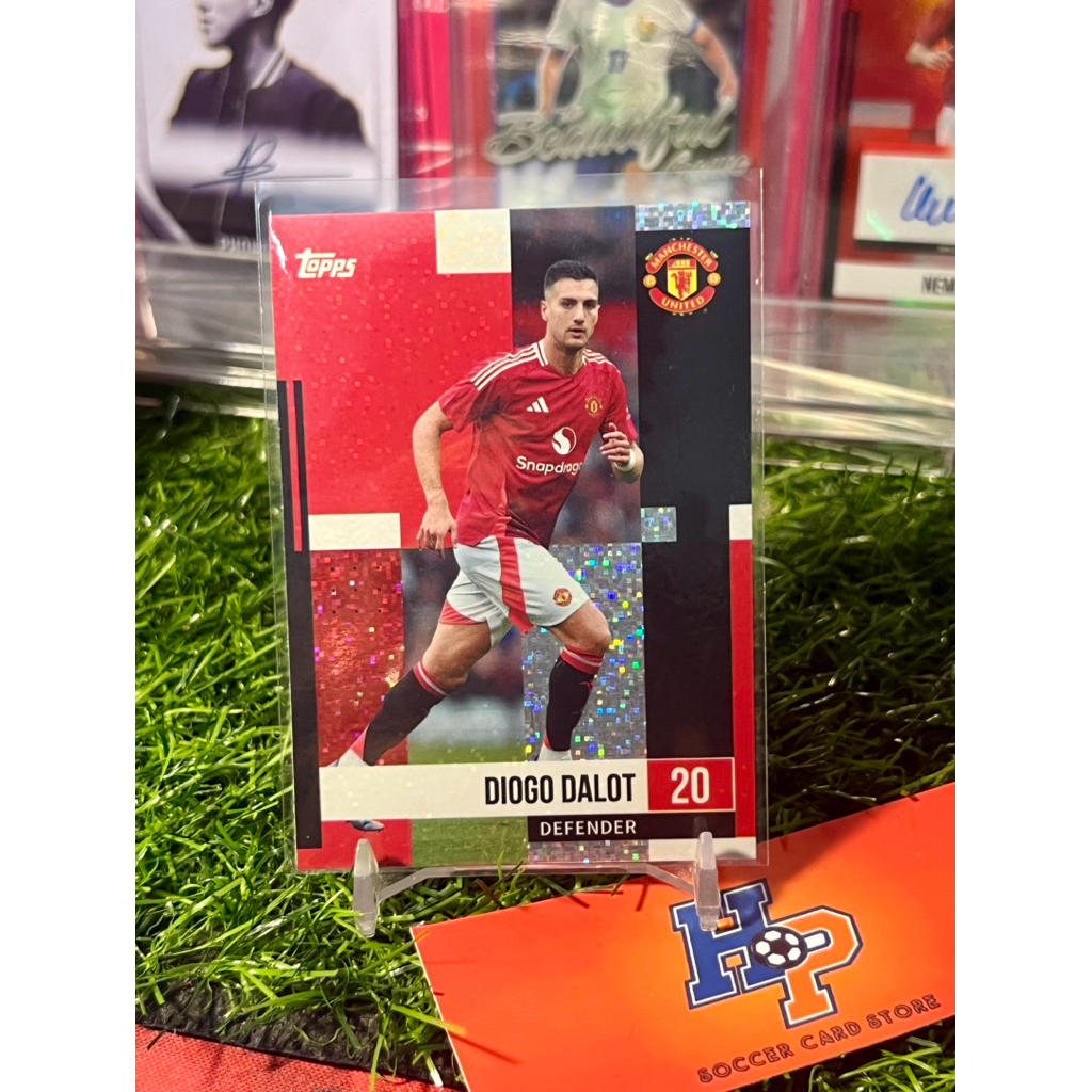 Diogo Dalot Foil Topps ชุดทีมแมนเชสเตอร์ยูไนเต็ด 2024/25 การ์ดฟุตบอล