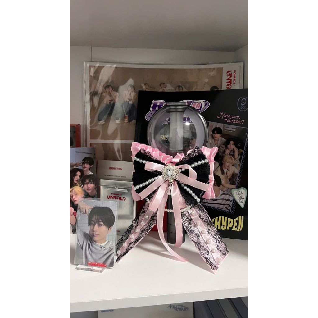 โบว์ไฟสีชมพูและสีดําที่ไม่ซ้ําใคร - ENHYPEN TXT SKZ BND SEVENTEEN RIZE EXO BTS BLACKPINK SNSD group 