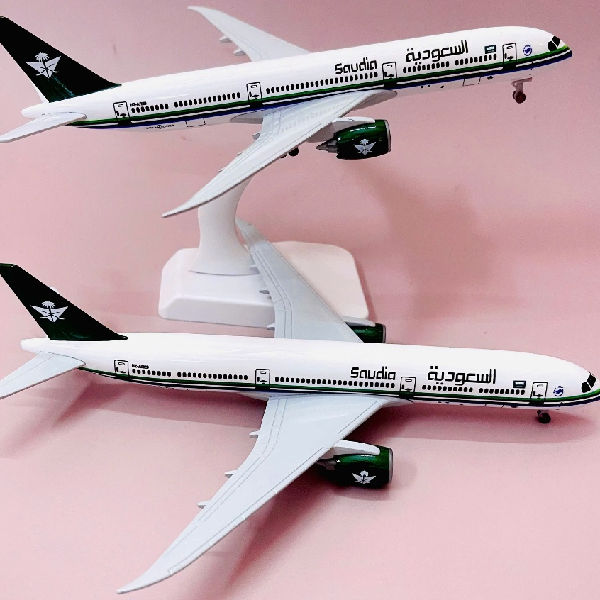 โบอิ้ง B787 DreamLiner Aviation SAIDI ARABIAN AIRLINES | สเกล 1:400 ล้อไร้รอยต่อพรีเมียม