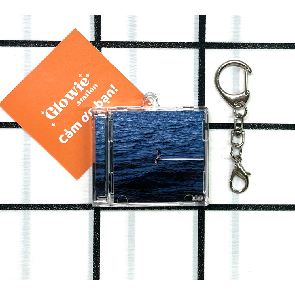 Mini CD Album SOS - พวงกุญแจ SZA พร้อม NFC เพื่อสแกนลิงค์เพลง