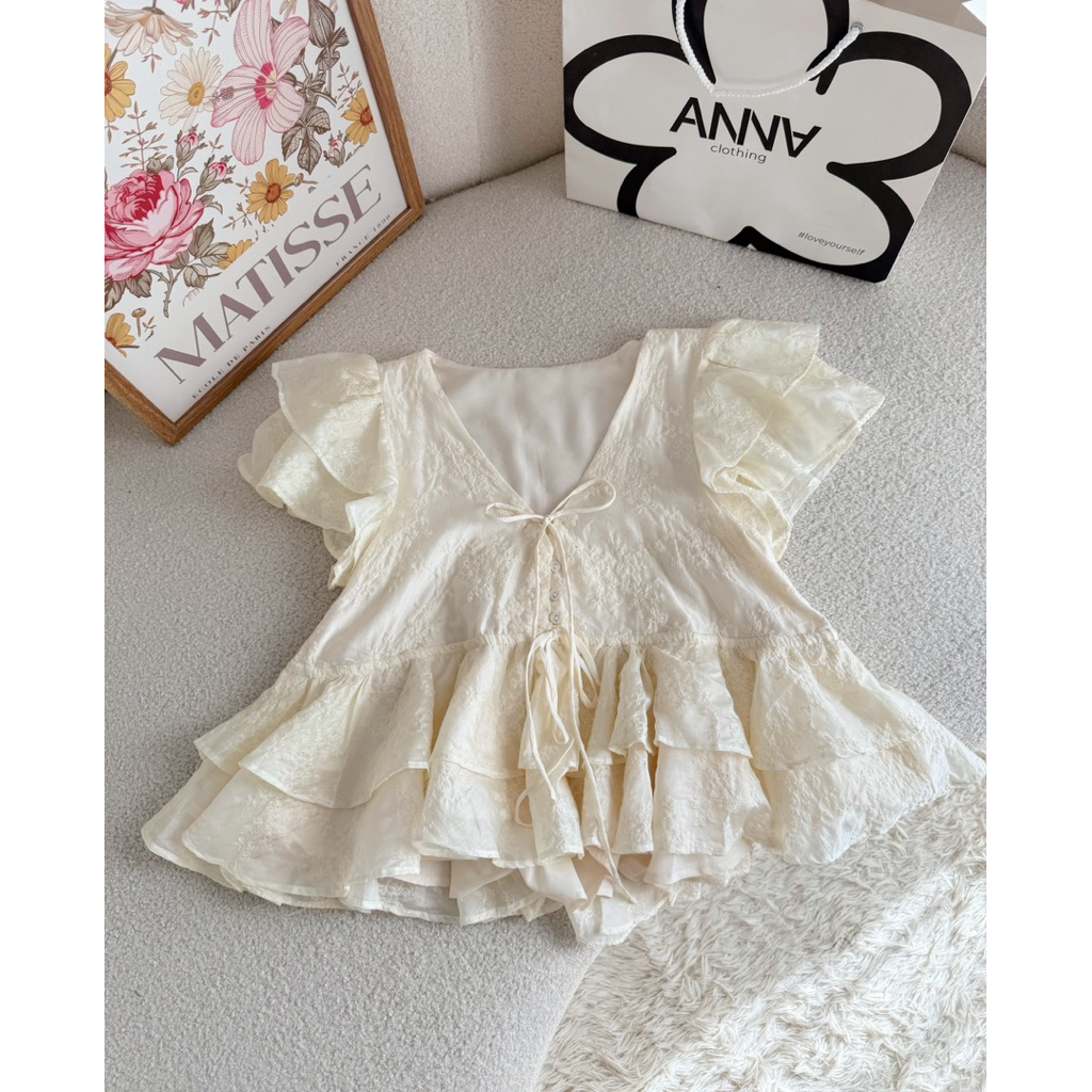 เสื้อเชิ้ตผู้หญิง Anna Cream Loose Babydoll - Windy Top