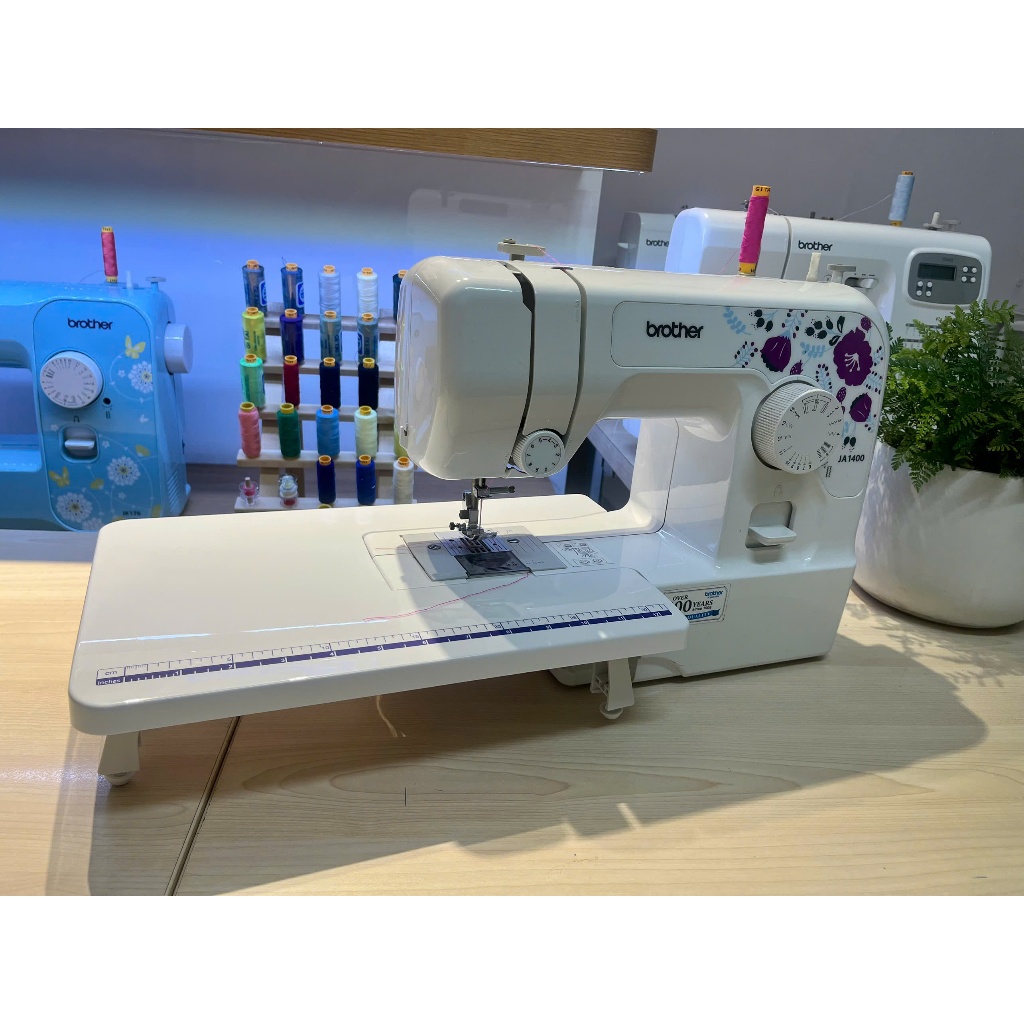 โต๊ะต่อจักรเย็บผ้า Brother JA1400 JA1450NT (ถ่ายจากร้าน)