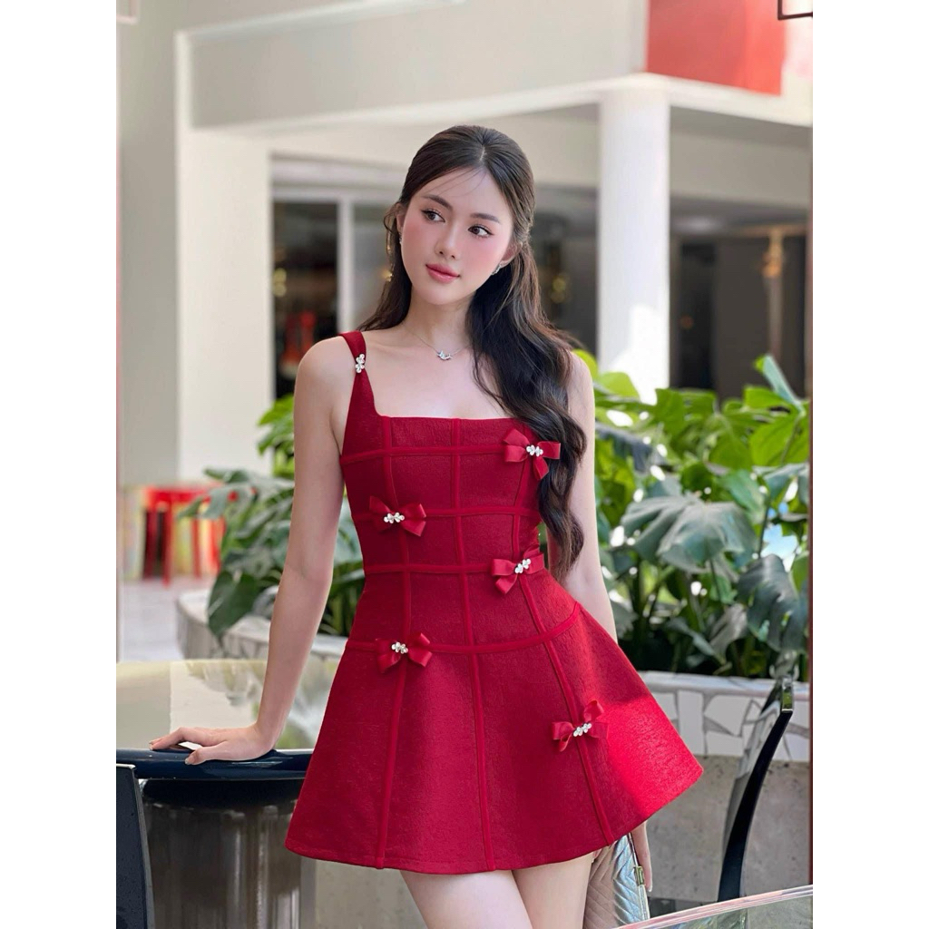 ชุดเดรส Elrever by Elpis ไซส์ xs กล่องป้ายใหม่