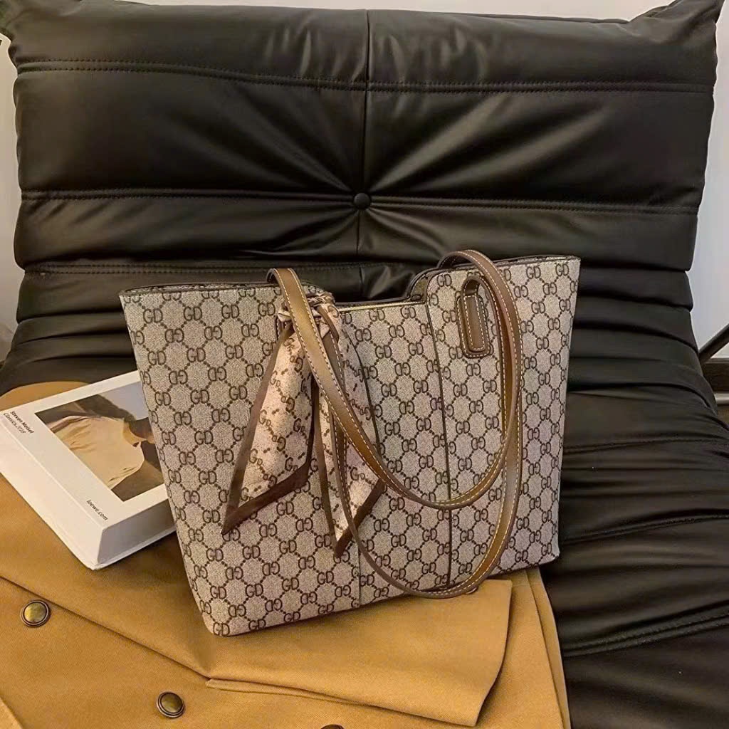 กระเป๋าถือสํานักงานผู้หญิง ขนาด 36cm ใส่ A4 14in Laptop เหมาะสําหรับงานออฟฟิศ Hot 2025