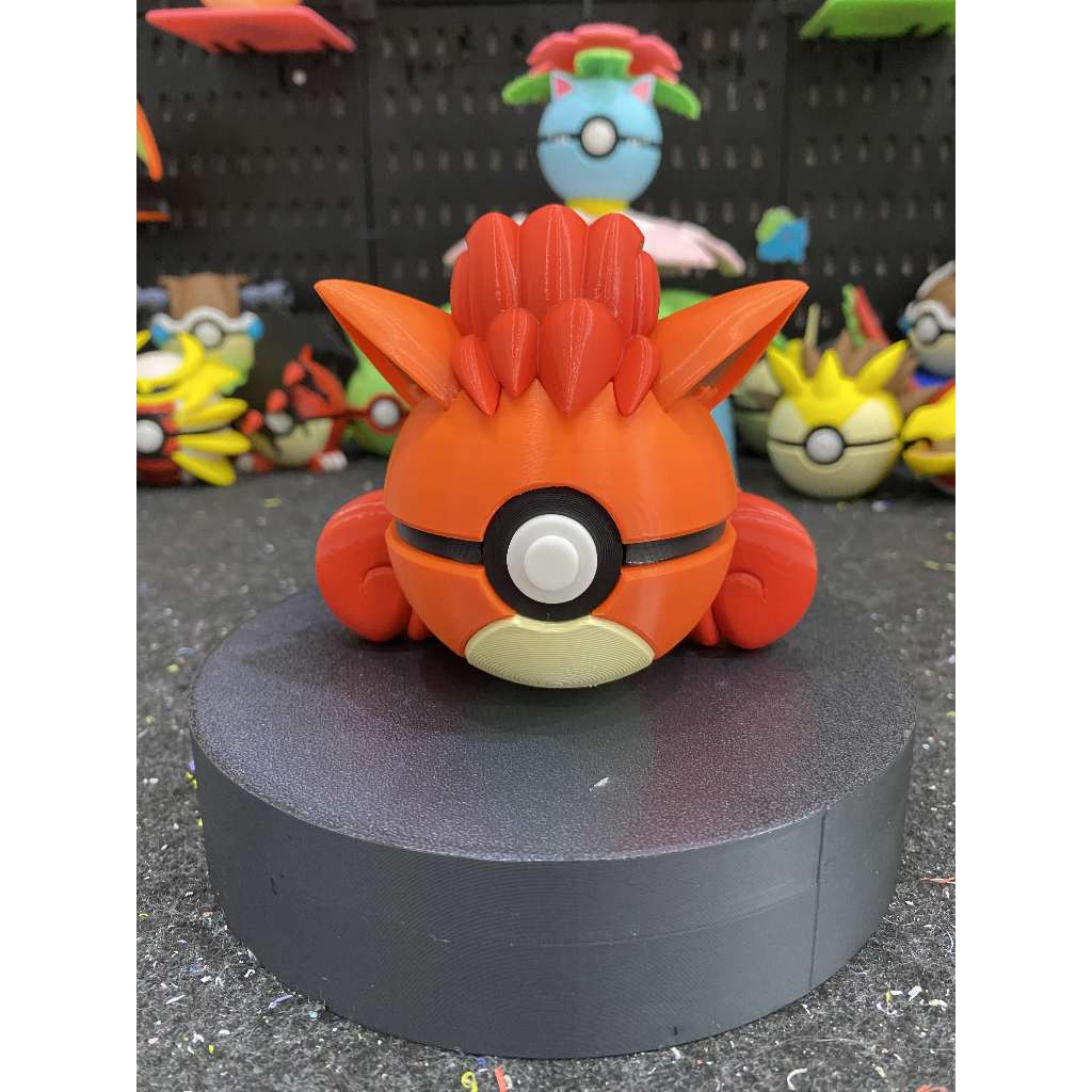 โมเดล Pokeball - Vulpix Ball