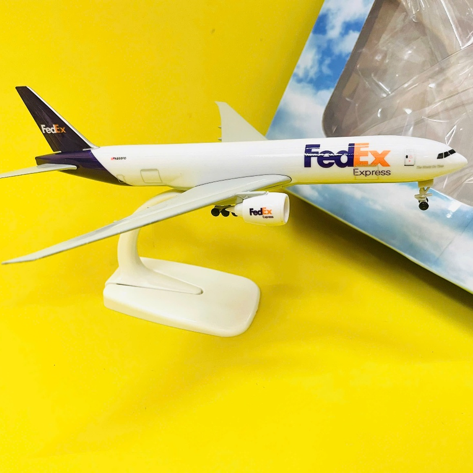 FedEx Boeing 777F เครื่องบิน - คุณภาพสูง 1:400 Scale Model, Display - ของขวัญ - สะสม