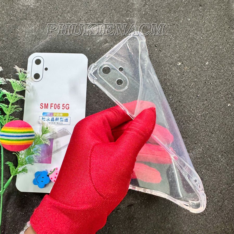 SAMSUNG M06 5G / F06 5G เคสยืดหยุ่นโปร่งใสพร้อมขอบกันกระแทกและกันกระแทก 4 เส้น