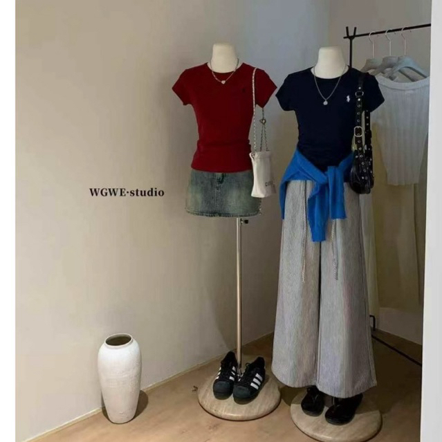 WGWE WGWE | เสื้อยืดทรงสลิมปักลาย William Horse 3252